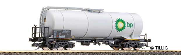 4 axle Tank car BP<br /><a href='images/pictures/Tillig/15466.jpg' target='_blank'>Full size image</a>